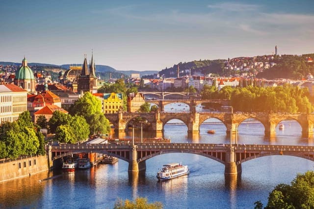 Выгодные автобусные туры в Чехию-Прагу 2021